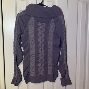 Super stretchy winter long sleeve shirt PURPLE! 💜